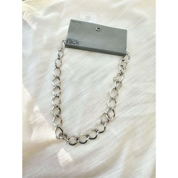 Norstrom’s silver colored chain-link necklace - Picture 2 of 4